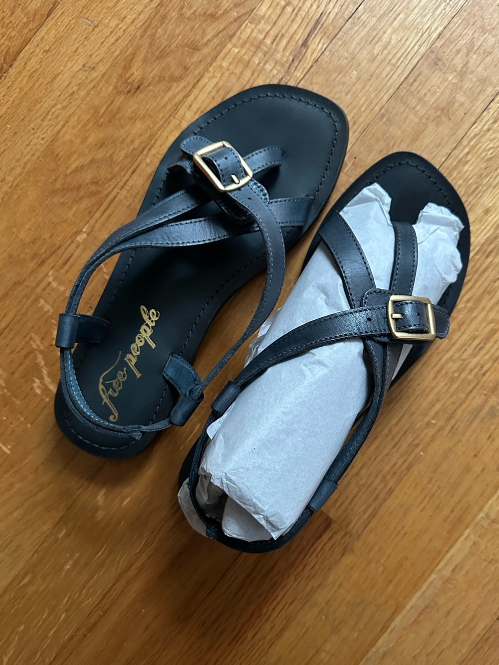 Free people sandal thong flats
